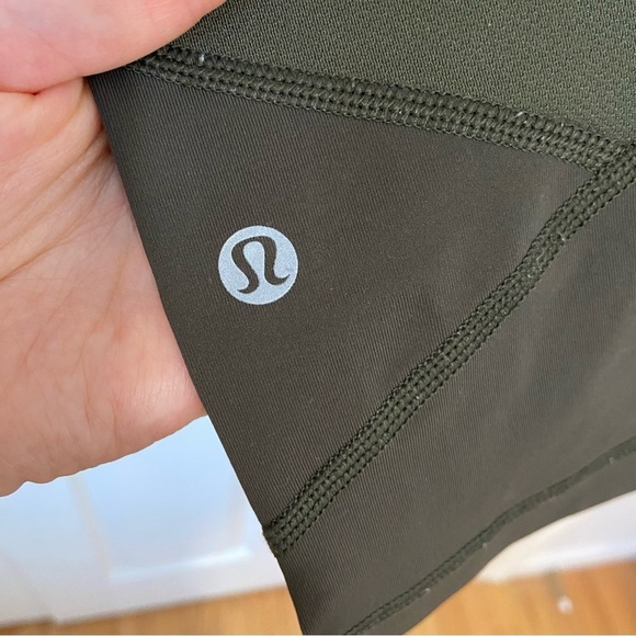 Lululemon Women’s Olive Green Mesh Crop Leggings Size 6 - Picture 5 of 9